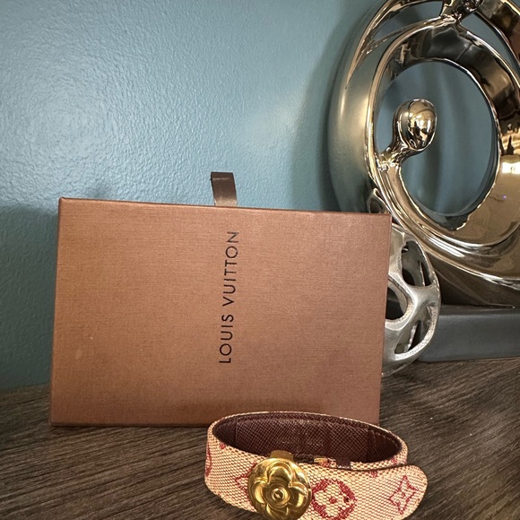 Louis Vuitton Monogram Mini Lin Good luck wish Bracelet with COA - Picture 12 of 12